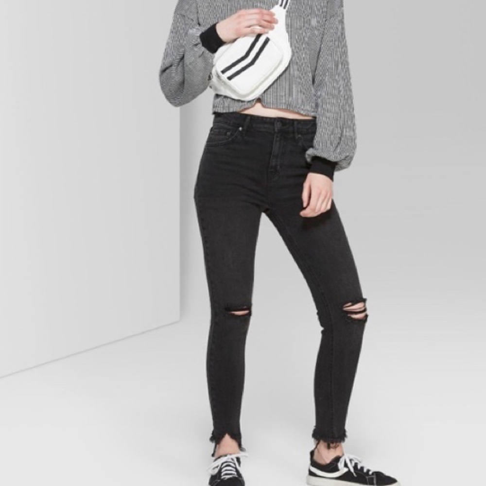 Wild Fable Hi-Waist Black Distressed Cutoff Jeans